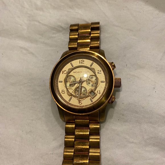 Watch - Picture 5 of 5